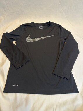 Nike Dri-Fit Long-Sleeve Black Shirt M Camouflage Logo Lightweight Activewear